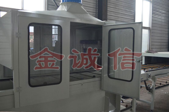 自动面胶喷涂房