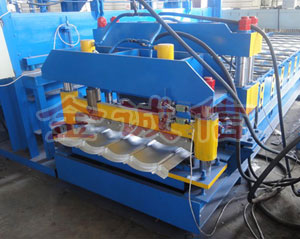 金属彩石瓦成型机03